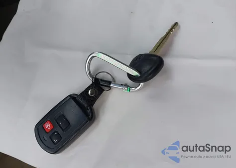 2004 Hyundai Elantra Gls/Gt z USA, uszkodzony, nr VIN KMHDN46D14U904583